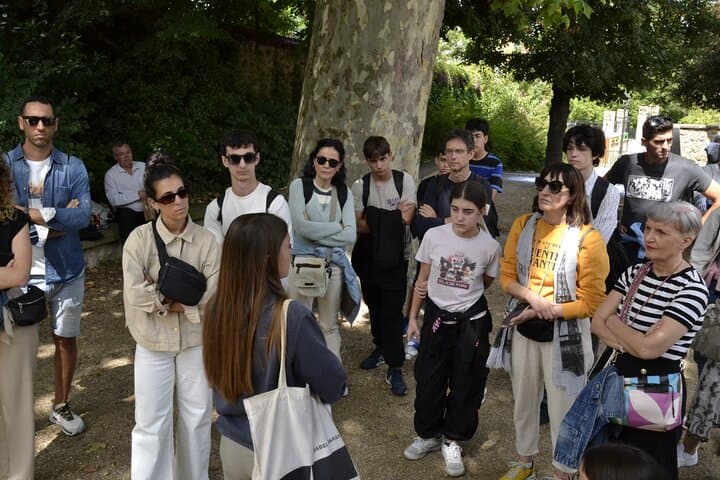 Montmartre on Foot: Private 2.5-Hour Guided Walk Through Paris' Hilltop Quarter photo 5