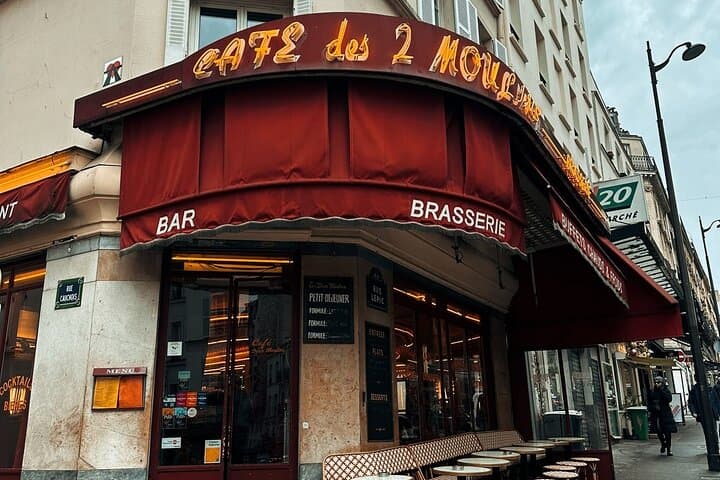 Montmartre on Foot: Private 2.5-Hour Guided Walk Through Paris' Hilltop Quarter photo 4