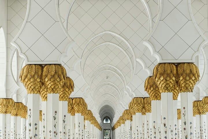Abu Dhabi Night City Tour: Sheikh Zayed & Corniche Evening Highlights photo 2
