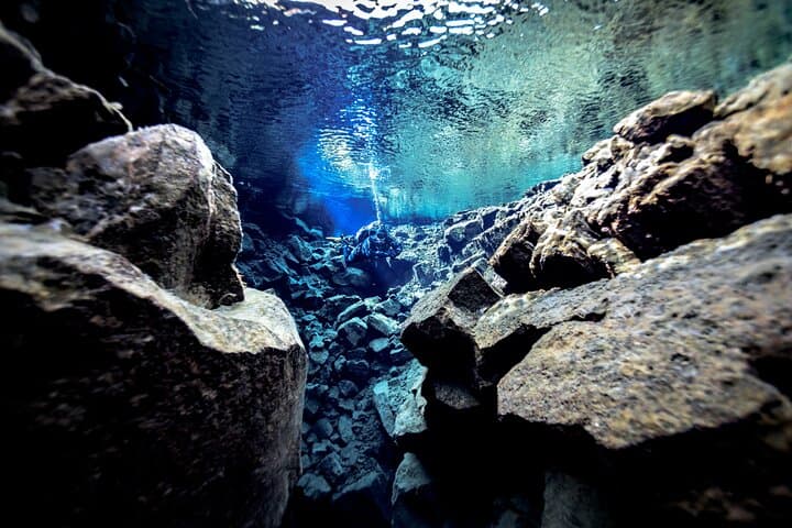 Silfra Fissure Scuba Dive from Reykjavik — Dive Between the Continents photo 3
