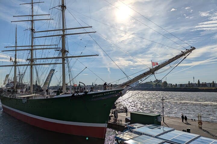 Hamburg West Driver-Guide Tour — Explore Blankenese, Elbchaussee & Elbe Views photo 6