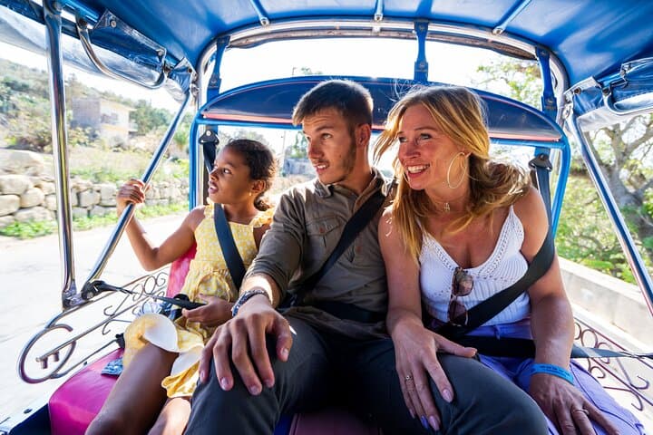 Gozo All-Inclusive Tuk-Tuk Tour: Blue Lagoon, Ggantija & Dwejra