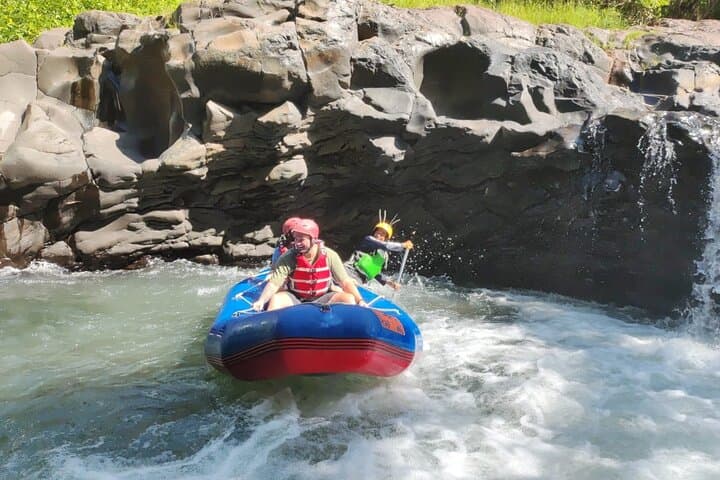 Lombok Rafting Adventure: Whitewater Rapids, Waterfalls & Lunch photo 2