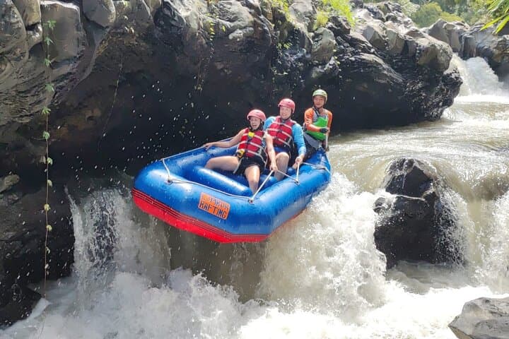 Lombok Rafting Adventure: Whitewater Rapids, Waterfalls & Lunch photo 4