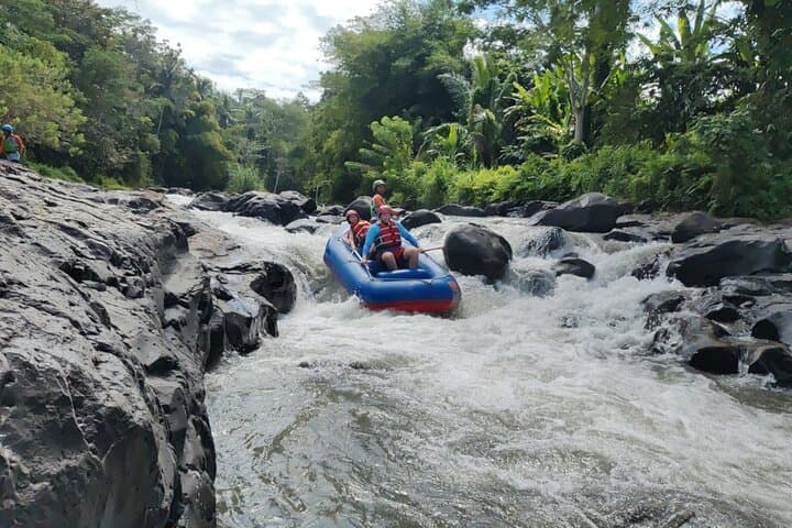 Lombok Rafting Adventure: Whitewater Rapids, Waterfalls & Lunch photo 5