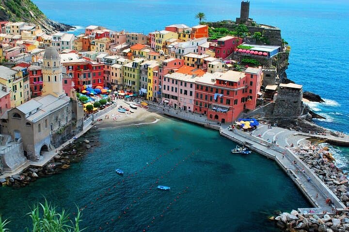 Cinque Terre Shore Excursion from La Spezia: Private Train Tour of Riomaggiore, Manarola, Vernazza & Monterosso photo 3
