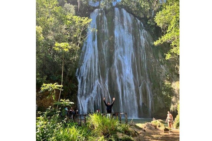 Hike to Cascada El Limón: Limon Waterfall Walking Tour, Samaná