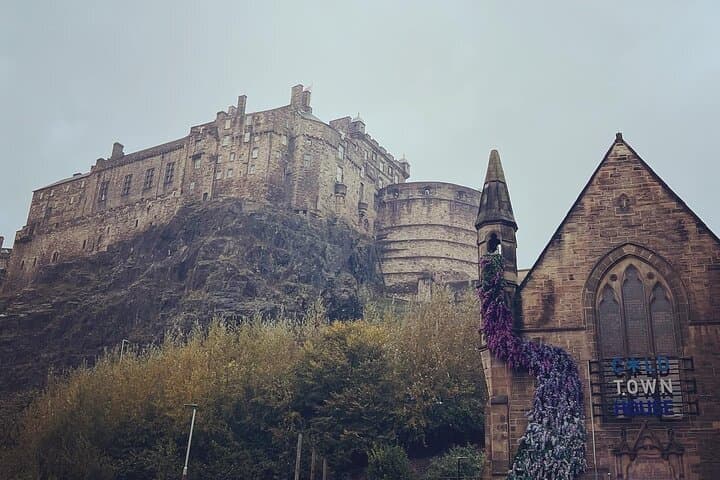 Full-Day Private Edinburgh Tour: Castle, Royal Mile & Rosslyn Chapel photo 2