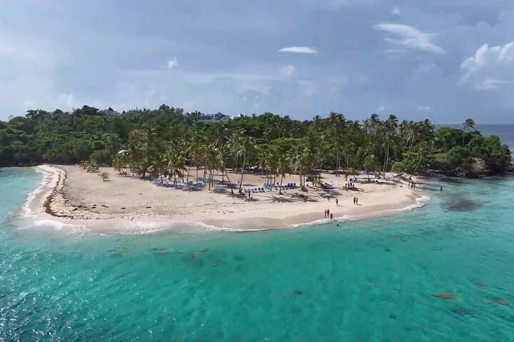 Half-Day Cayo Levantado Catamaran from Samaná — Beaches & Tips photo 2