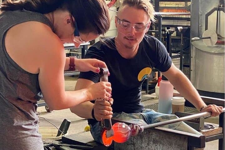 Private Glassblowing Lesson in Maui — Create a Three-Piece Souvenir photo 4