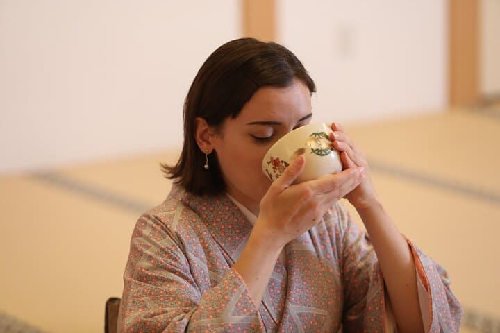 Tokyo Kimono Dressing & Tea Ceremony: Private Kimono Experience in a Tatami Room photo 4