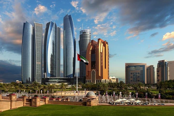 Dubai to Abu Dhabi Private Day Trip: Sheikh Zayed Mosque, Emirates Palace & Qasr Al Watan photo 3