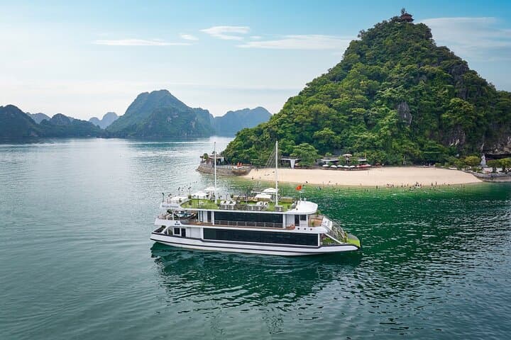 Luxury Halong Bay Day Cruise: Sung Sot Cave, Luon Cave & Titov Island