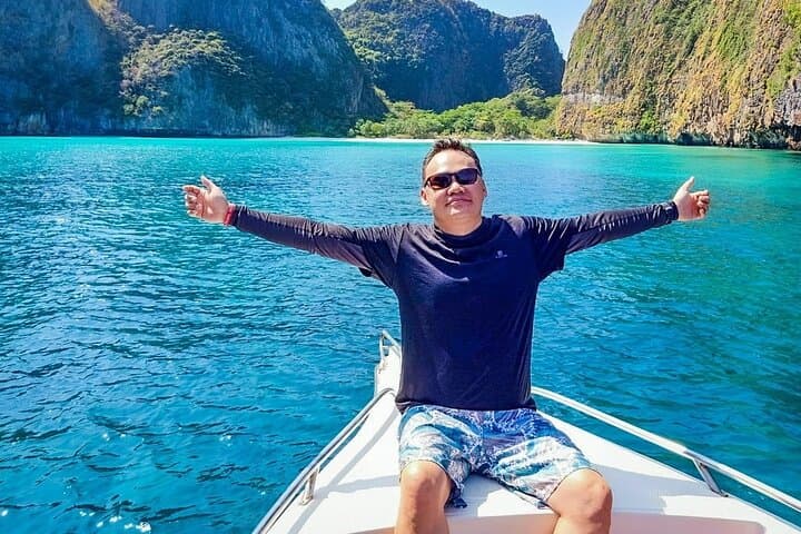 Phi Phi Islands and Khai Island Speedboat Day Tour from Phuket photo 3