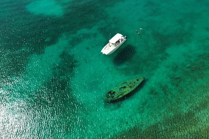 Private Power Catamaran Charter to Snorkel with Turtles and Secluded Beaches in the Virgin Islands photo 6
