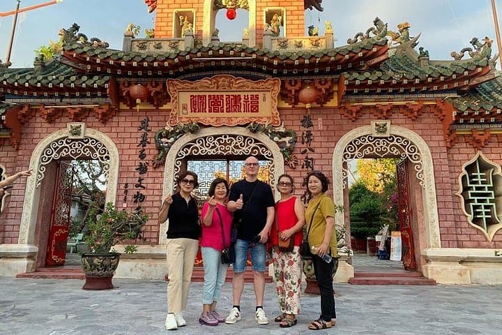 Hoi An Eco Fishing Tour: Basket Boat Ride, Lantern Class & Ancient Town Walk photo 2