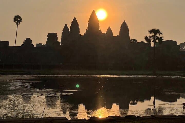 Angkor Wat Sunrise Small-Group Tour: Bayon, Angkor Thom & Ta Prohm