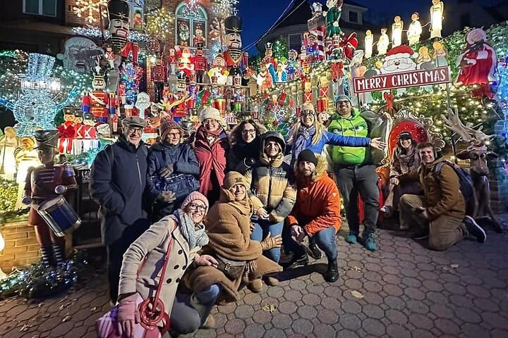 Dyker Heights Christmas Lights Tour: Brooklyn Illumination & NYC Skyline Sunset
