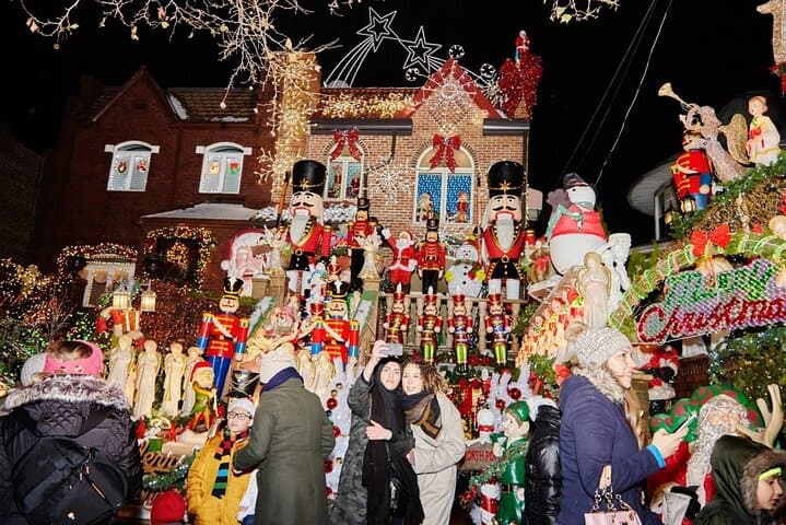 Dyker Heights Christmas Lights Tour: Brooklyn Illumination & NYC Skyline Sunset photo 6