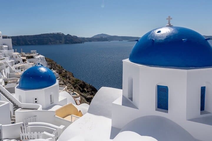 Santorini Private 4-Hour Caldera & Oia Sightseeing Tour photo 2