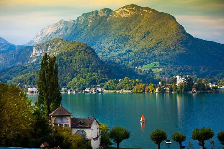 Annecy and Pérouges Day Trip: Lake Annecy Cruise & Medieval Pérouges from Lyon photo 5