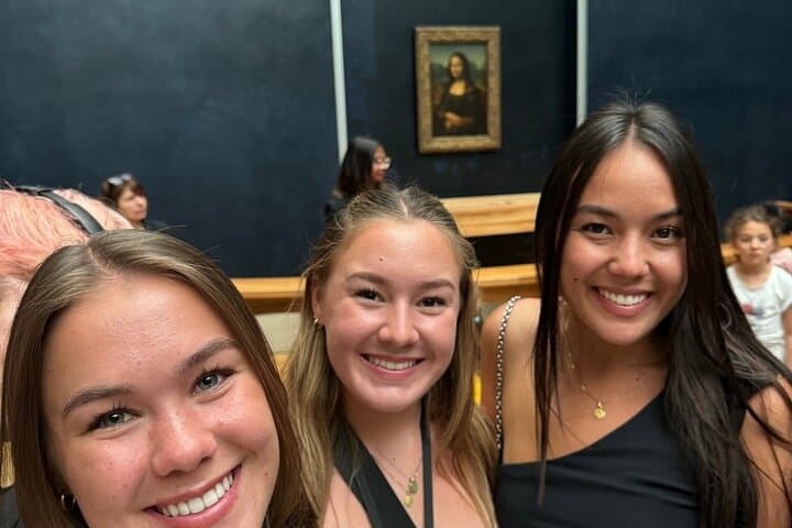 Family-Friendly Private Tour of the Louvre: Kids & Teens Guide photo 1
