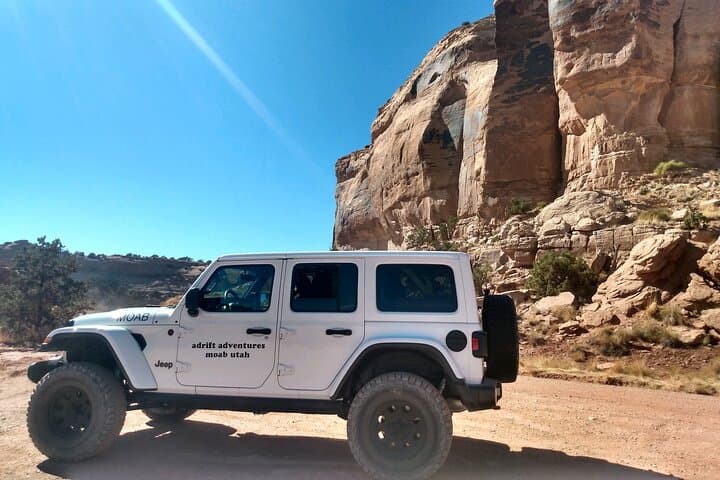 Shafer Trail 4x4: Backcountry Canyonlands Half-Day Jeep Tour from Moab photo 5