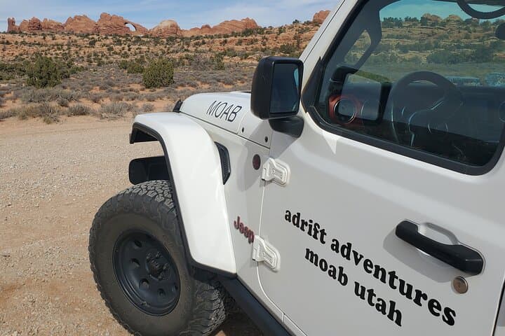 Exploring Arches National Park Backcountry: A 4x4 Adventure from Moab