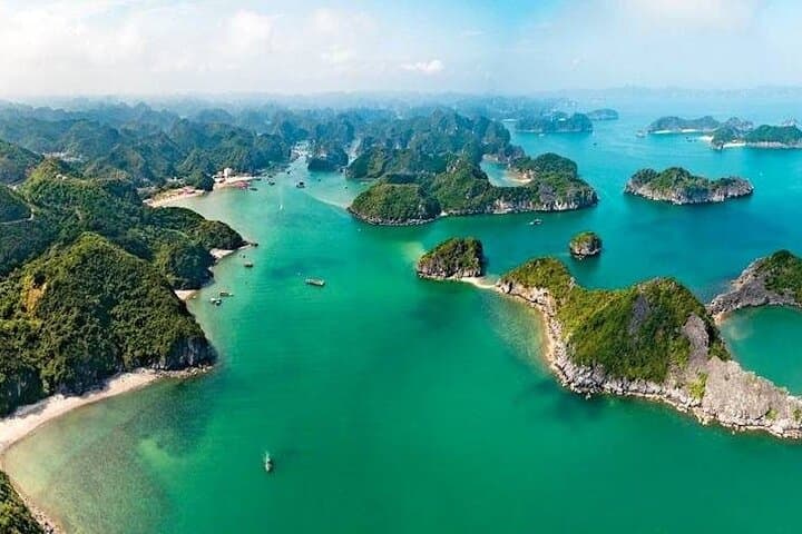 Halong & Lan Ha Bay 2-Day Luxury Cruise from Hanoi: Pools, Kayaks, and Caves photo 2