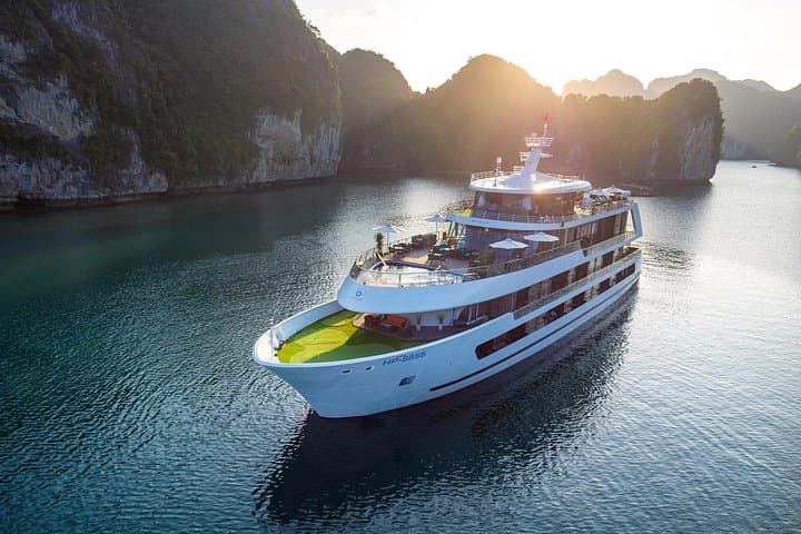 Ha Long Bay Luxury Overnight Cruise: Stellar of the Seas 2-Day Experience photo 1