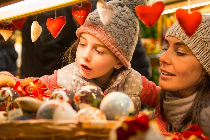 Brussels Christmas Market Scavenger Hunt: Interactive Track Game in the City Center photo 4