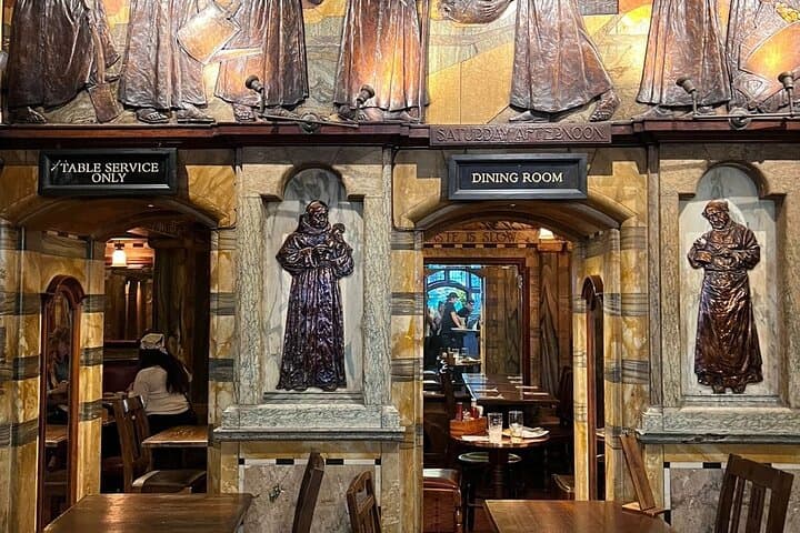 Heritage Pubs of the City of London: Guided Walking Tour & Tastings photo 3
