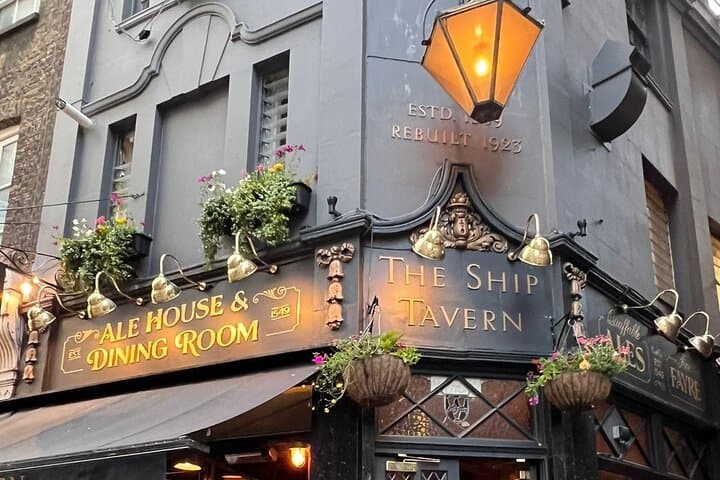 Heritage Pubs of the City of London: Guided Walking Tour & Tastings photo 4