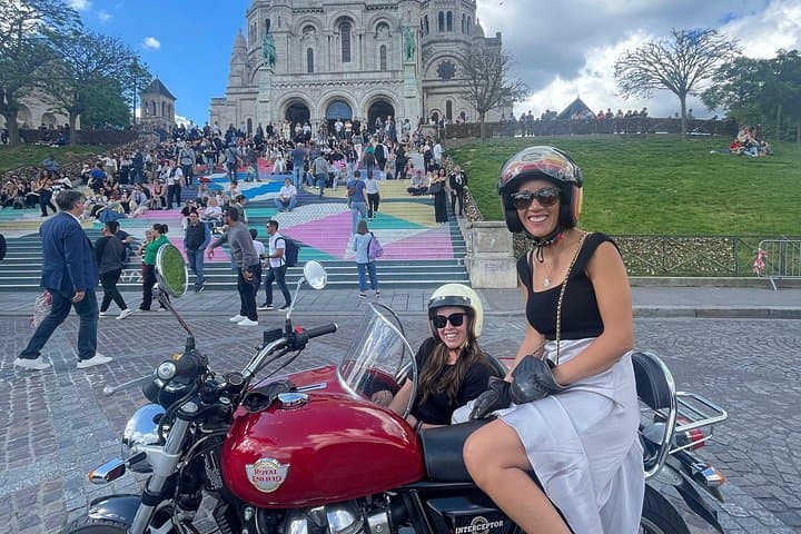 Vintage Sidecar Tour of Paris: Half-Day Custom Route from Bir-Hakeim photo 4
