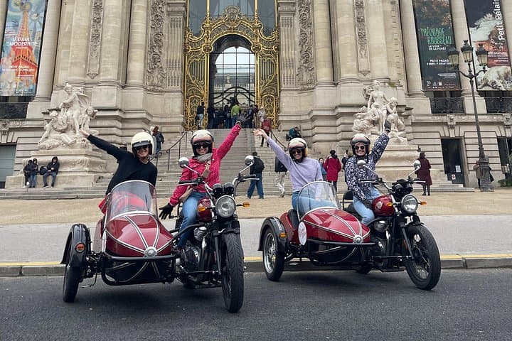 Vintage Sidecar Tour of Paris: Half-Day Custom Route from Bir-Hakeim photo 1