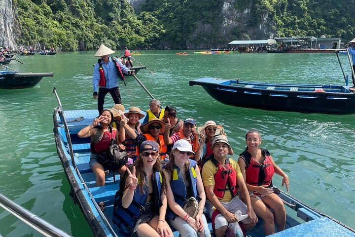 Ha Long Bay Luxury Day Cruise — Sung Sot, Ti Top & Kayak Adventures photo 3