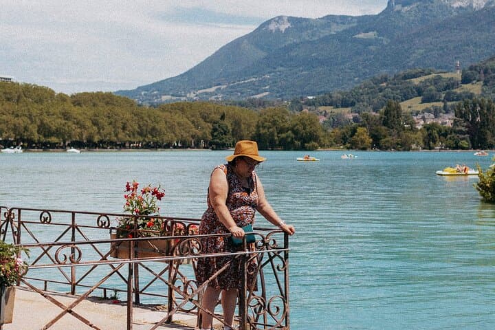 Perouges and Annecy Day Trip from Lyon: Medieval Village, Lake Annecy & Food Tasting photo 4