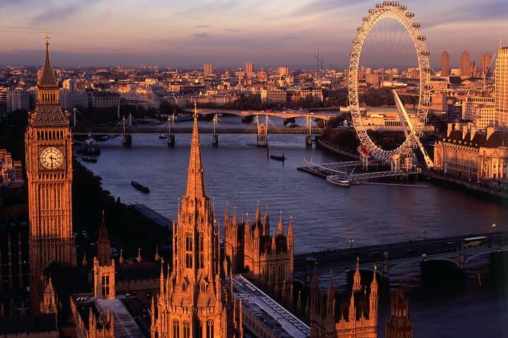 Southampton to London Sightseeing Tour with Pub Lunch and Hotel Drop-off photo 3