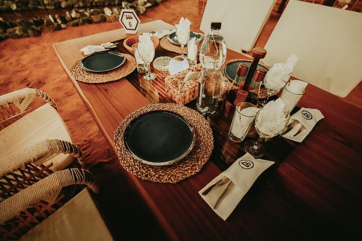Dubai Desert Safari: Luxury Dune Bashing, Falconry & Stargazing Dinner photo 3