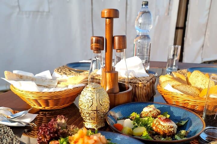 Dubai Desert Safari: Luxury Dune Bashing, Falconry & Stargazing Dinner photo 4