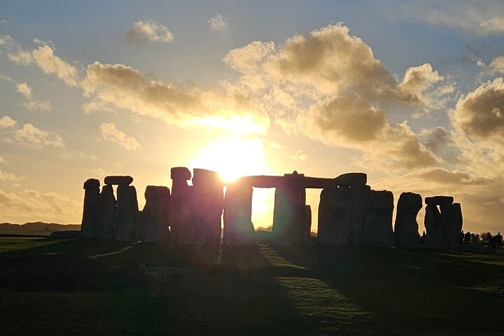 Private Stonehenge Excursion from Southampton – Skip the Crowds and Explore the Ancient Circle photo 3