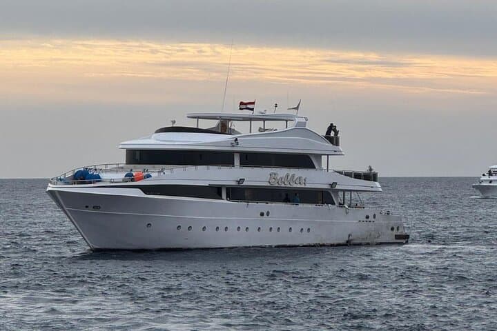 Eden Island Full-Day Boat Trip from Hurghada — Snorkel, Beaches & Buffet Lunch photo 2