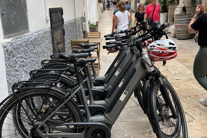 E‑biking the Countryside and Monuments of Conversano photo 5