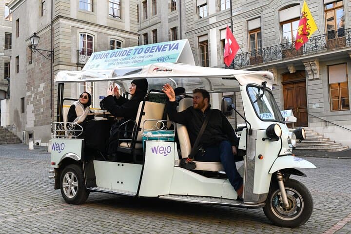 Zip Through Geneva: Private 1-Hour E-TukTuk City Highlights