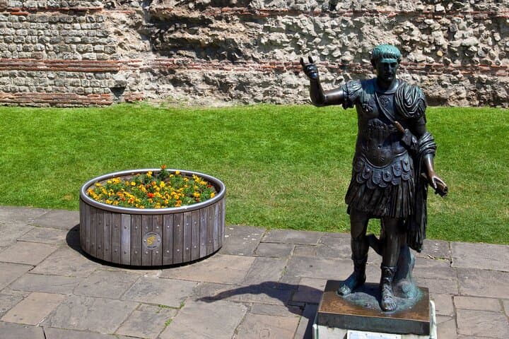 Black Cab Roman & Medieval London: Private Half-Day Historical Tour