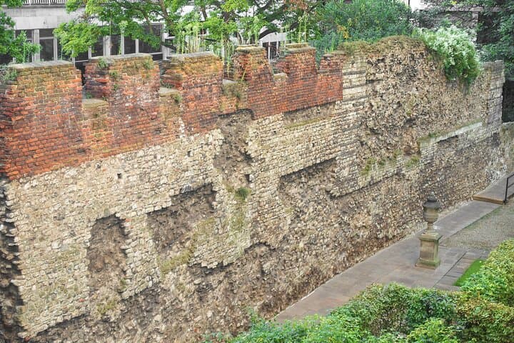 Black Cab Roman & Medieval London: Private Half-Day Historical Tour photo 3