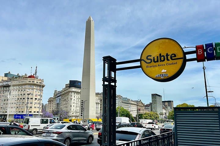 Private Buenos Aires City Tour with Local Guide — Plaza de Mayo to La Boca photo 5