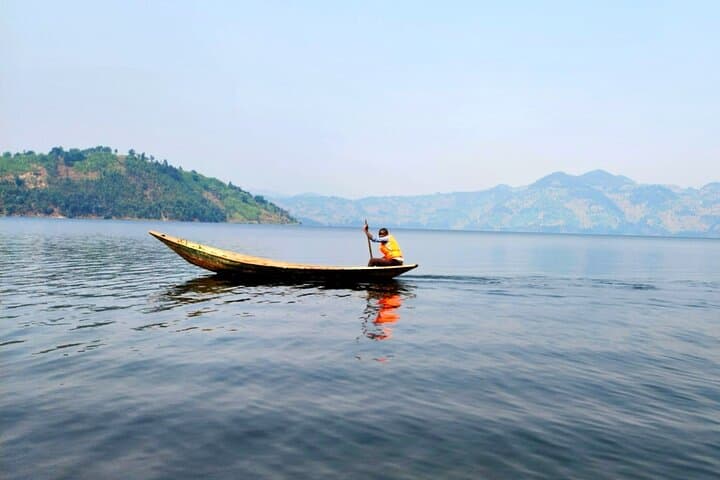 Twin Lakes of Ruhondo and Burera: Day Hike, Canoe & Volcano Views from Kigali photo 3