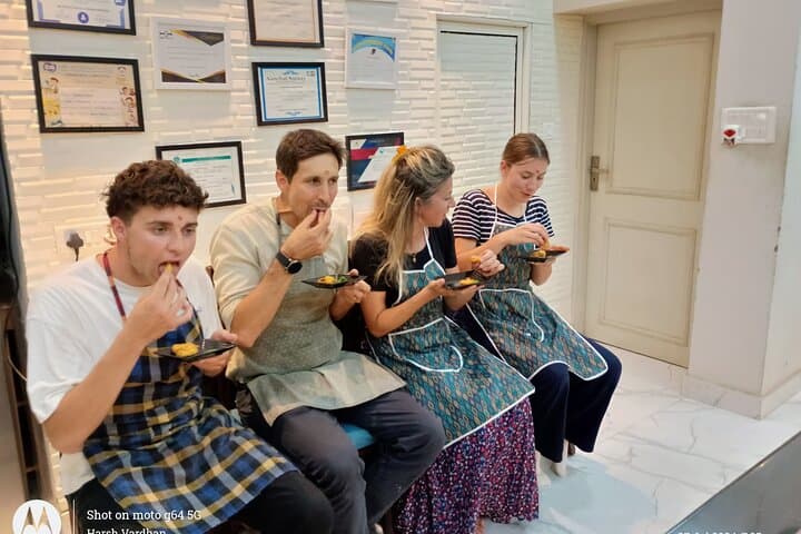 Full-Day Jaipur City Tour with Home Dinner and Cooking Class photo 4