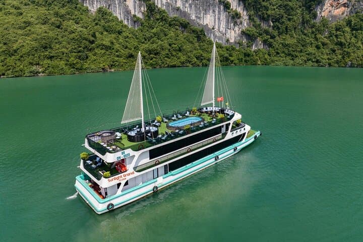 Route 2 Halong Bay Day Cruise — Kayak, Cave Hike & Titop Viewpoint